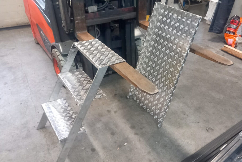 RVS trap met loopplank op maat